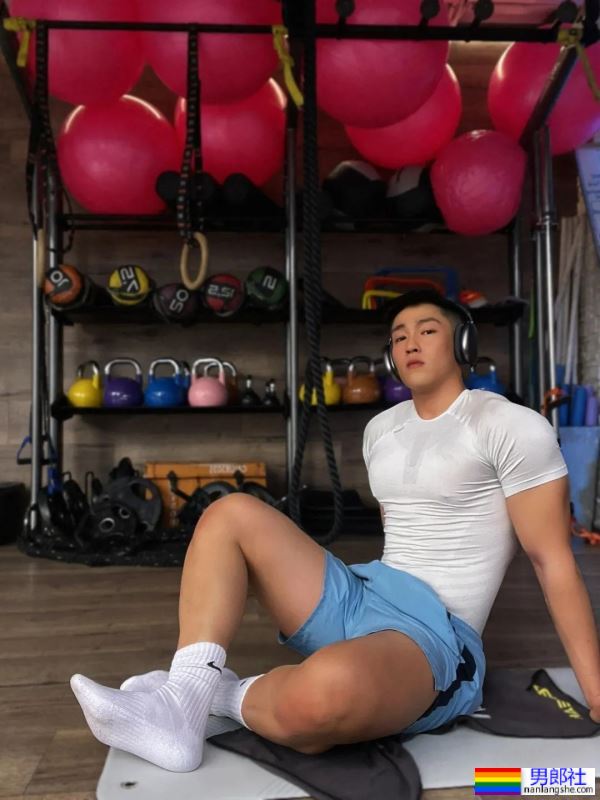 粗腿大胸肌，男孩子的快乐 - 51虹马