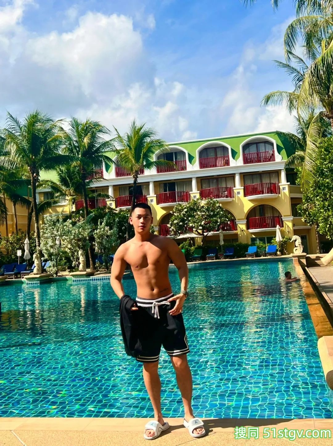 寸头黑皮体育生，好想吃 - 51虹马