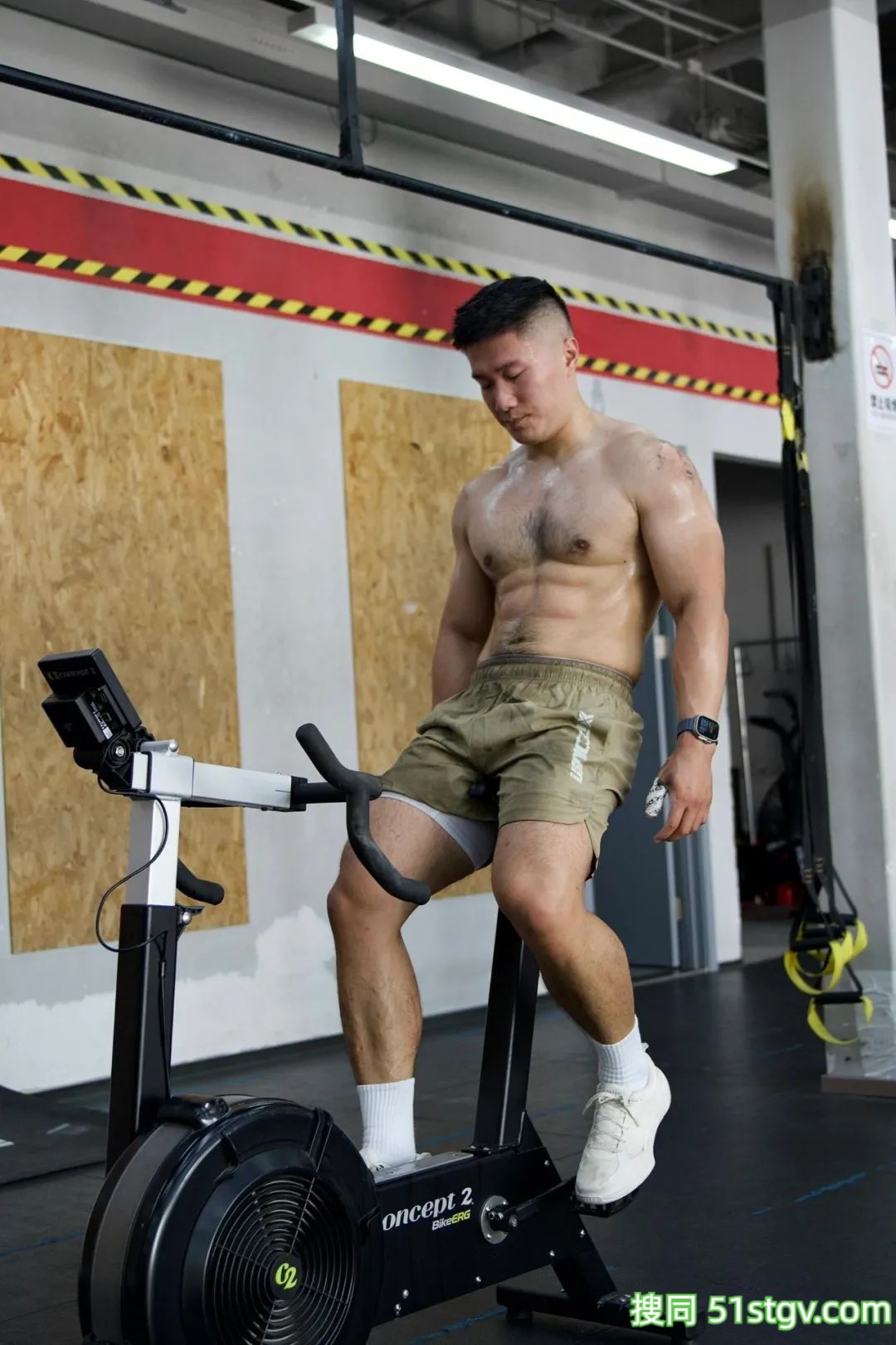 胸上有毛毛的男人，会不会觉得很man - 51虹马