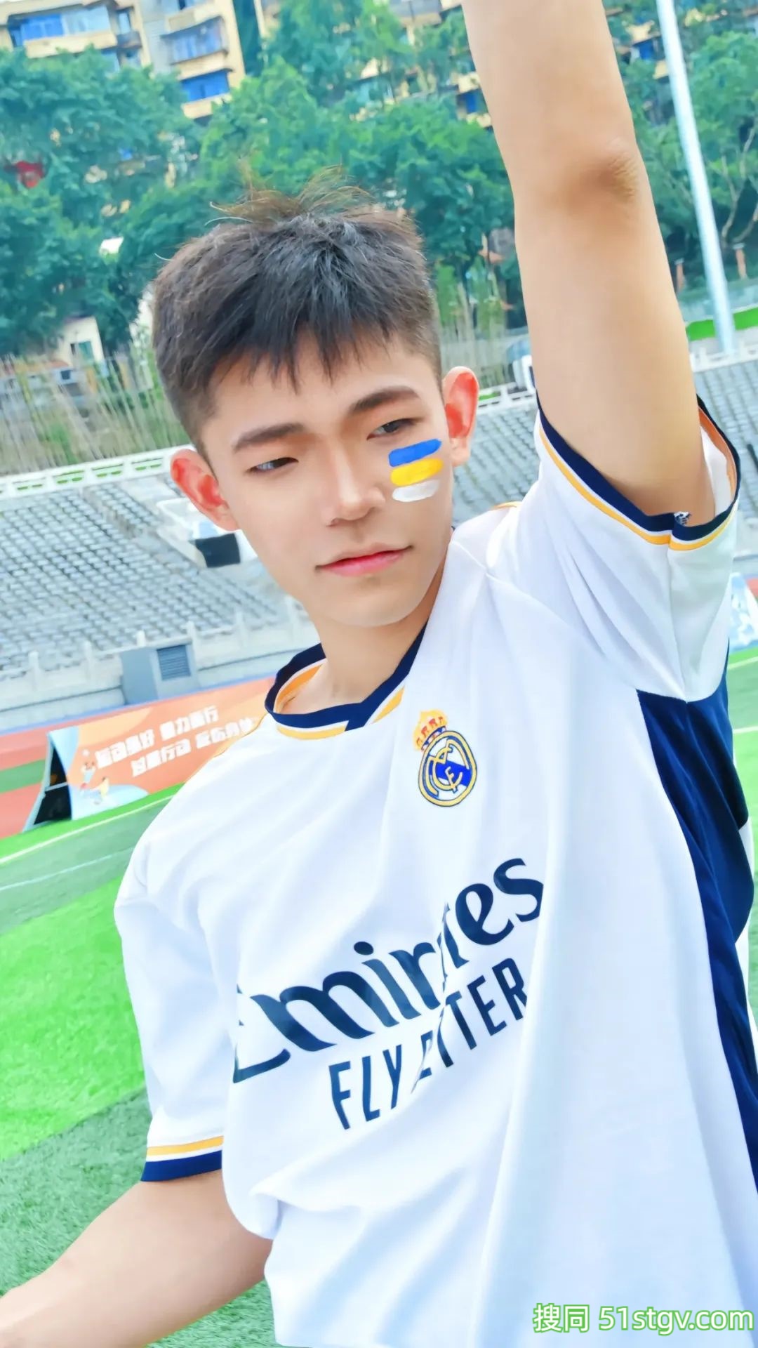 足球大男孩，我一直男都可以 - 51虹马