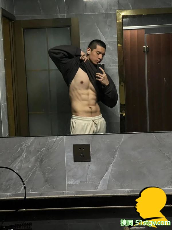 成都0都想掰弯的寸头西北汉子！ - 51虹马