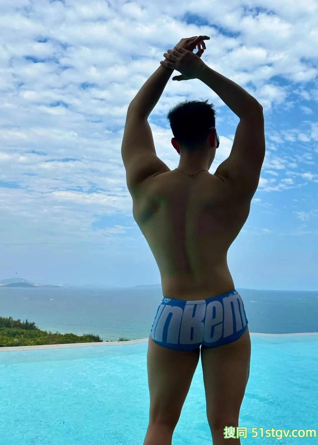 男友宽广的背，安全感满满 - 51虹马