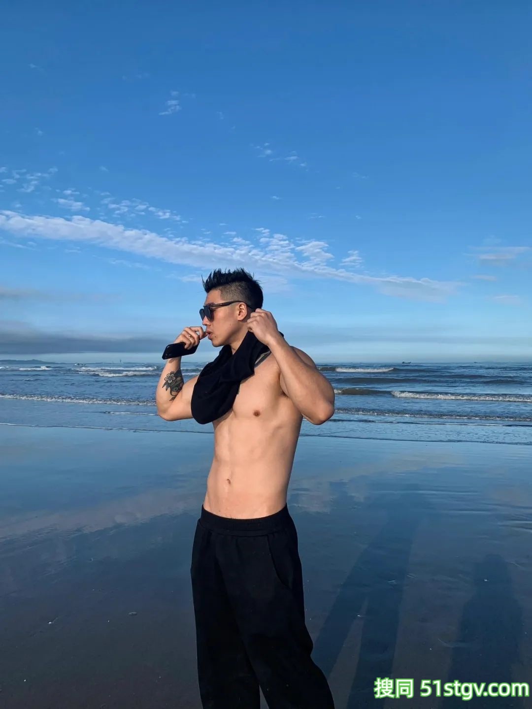 吸吸，痞帅加粗壮，根本让人没有抵抗力 - 51虹马