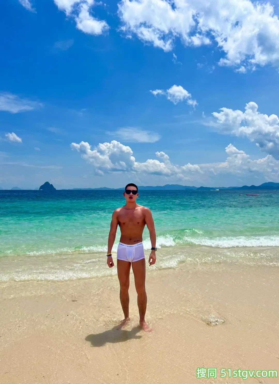 寸头黑皮体育生，好想吃 - 51虹马