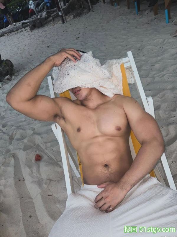 去泰国大趴就需要这样的大胸肌！ - 51虹马