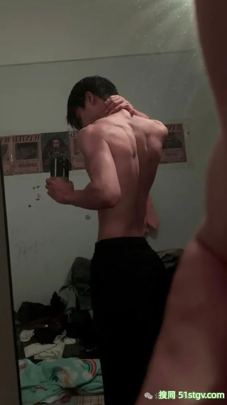 宽肩宅腰的鲜肉腹肌男大，男友力Max，你的梦中情男！ - 51虹马