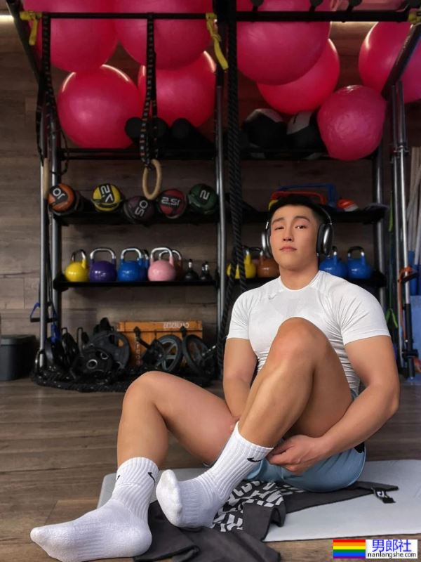 粗腿大胸肌，男孩子的快乐 - 51虹马