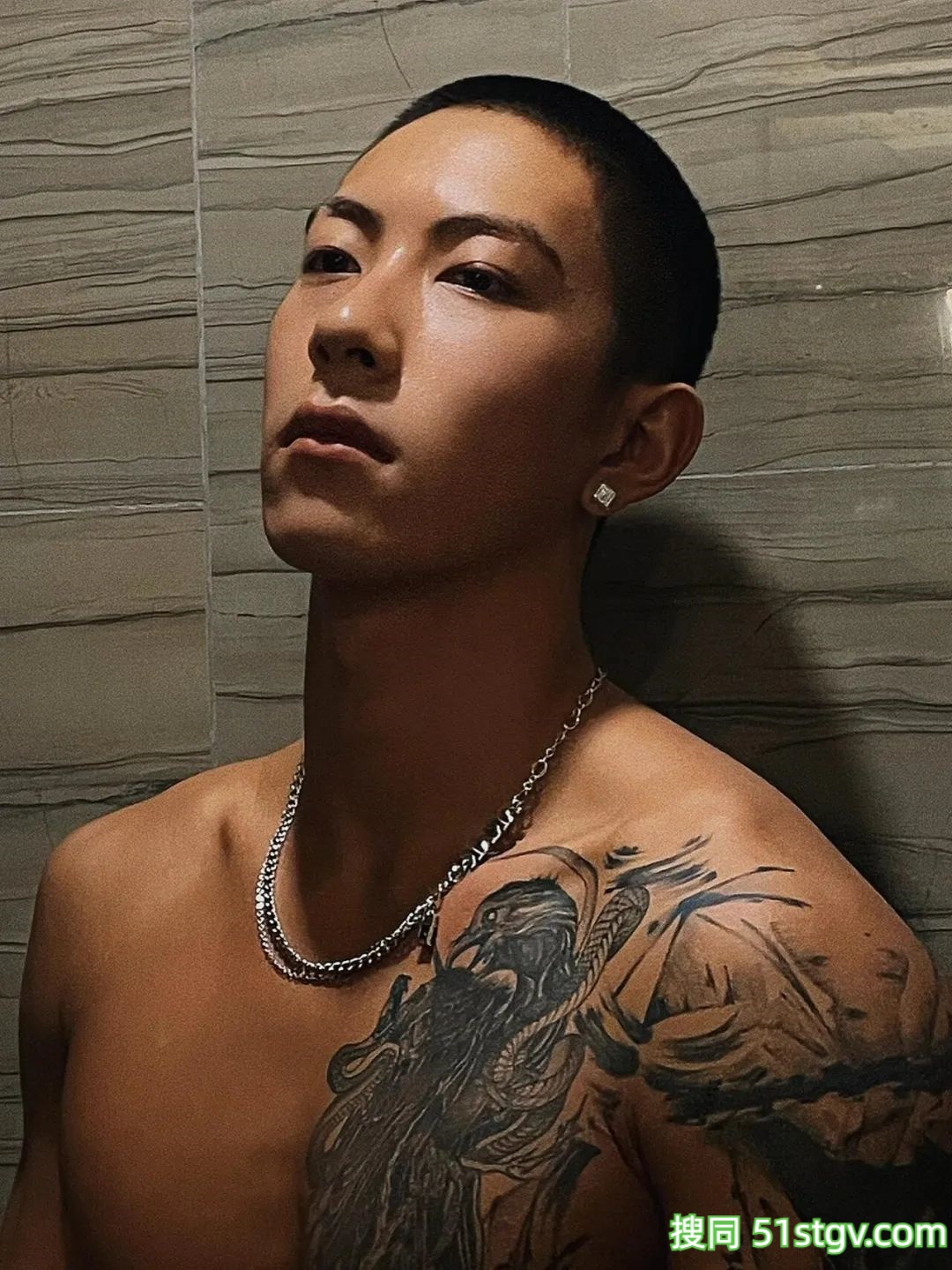 黑皮寸头，痞帅，太可了 - 51虹马