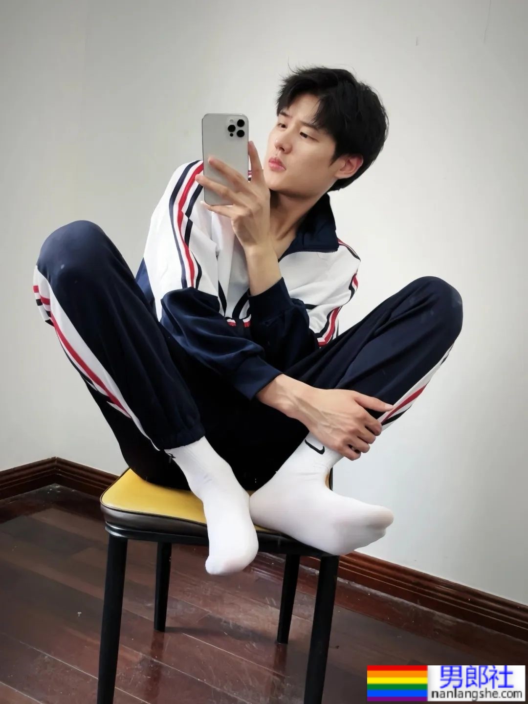 这拍照姿势，是直男吗 - 51虹马