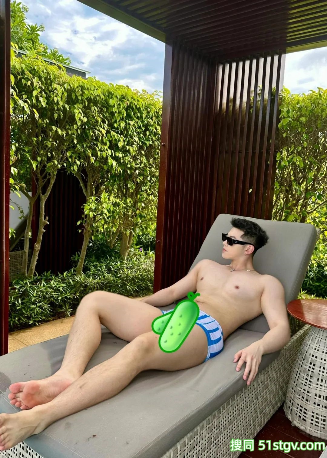 男友宽广的背，安全感满满 - 51虹马