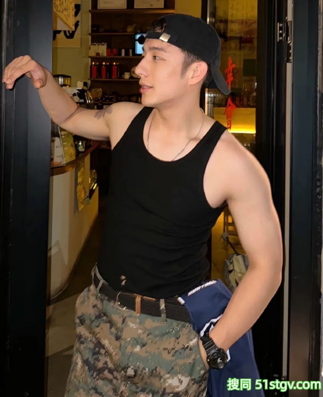 183CM上海交大帅哥，到底谁在享用！ - 51虹马