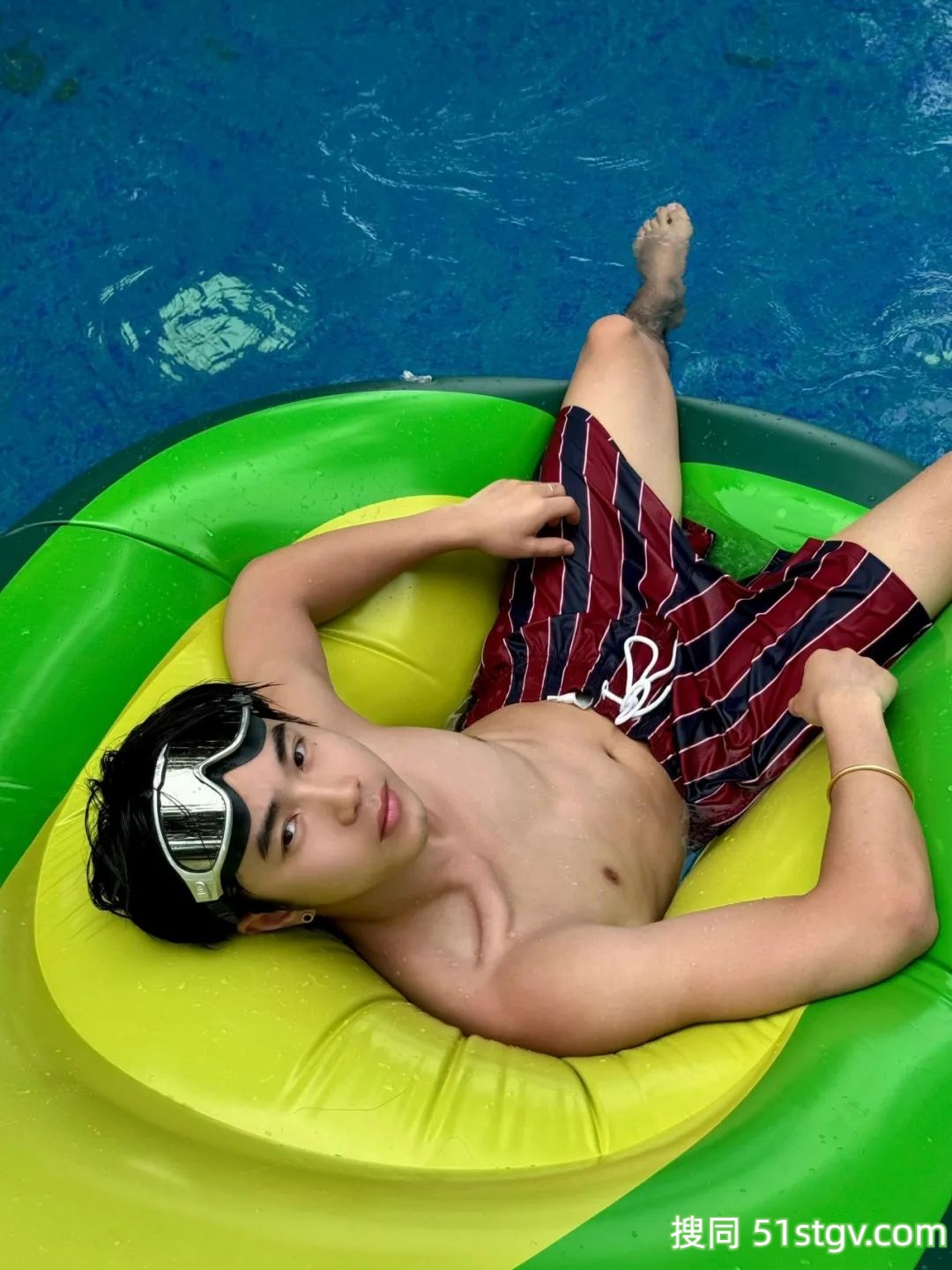 下雨天，适合宅在家睡觉 - 51虹马