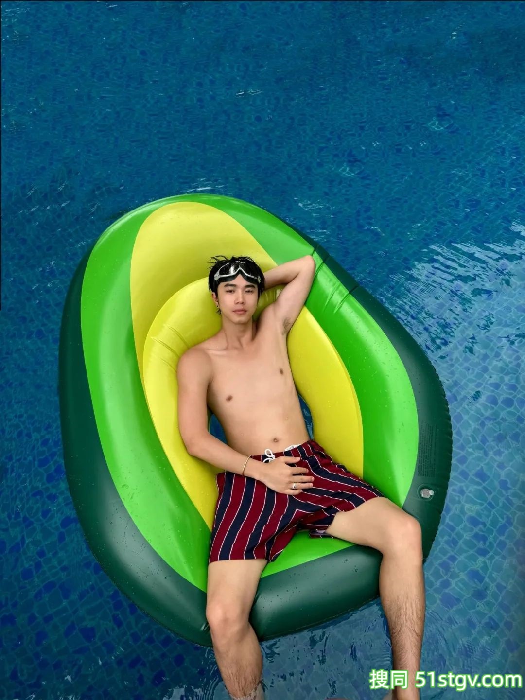 下雨天，适合宅在家睡觉 - 51虹马