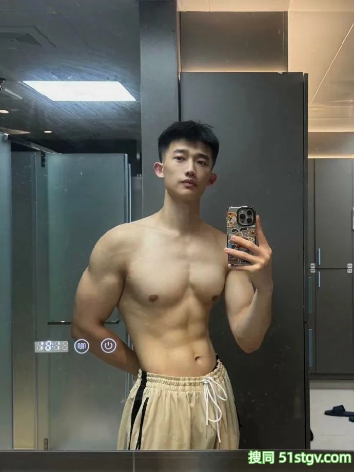 浙江185cm21岁的健身私教！ ​​​ - 51虹马