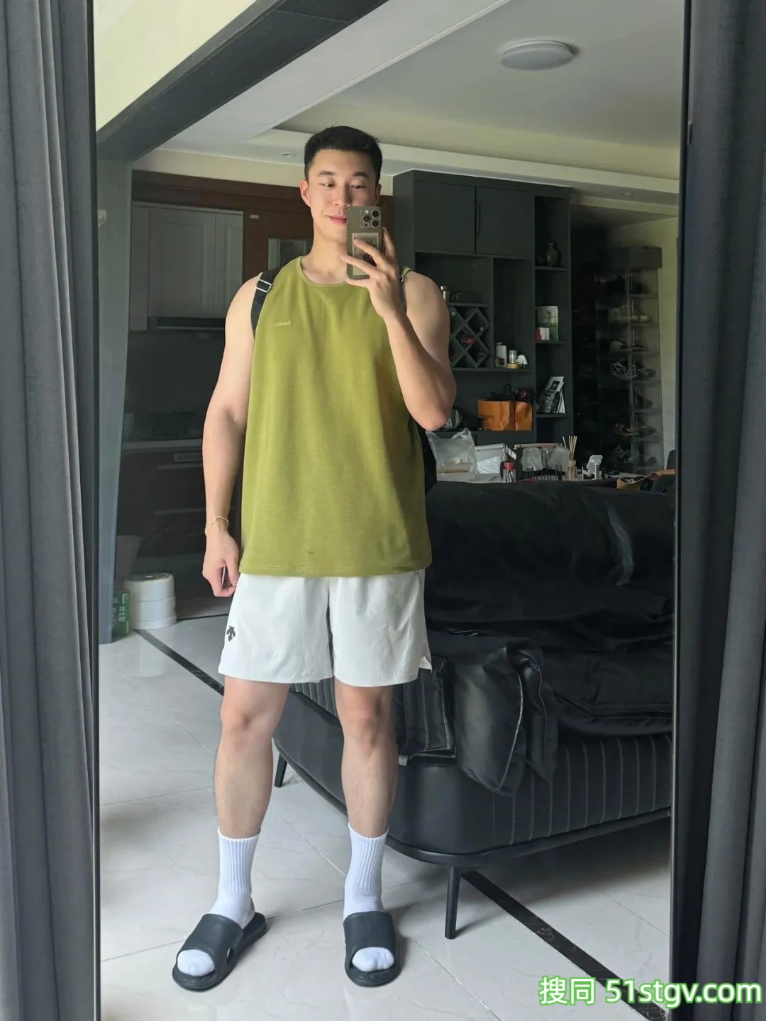 直男小哥哥 - 51虹马