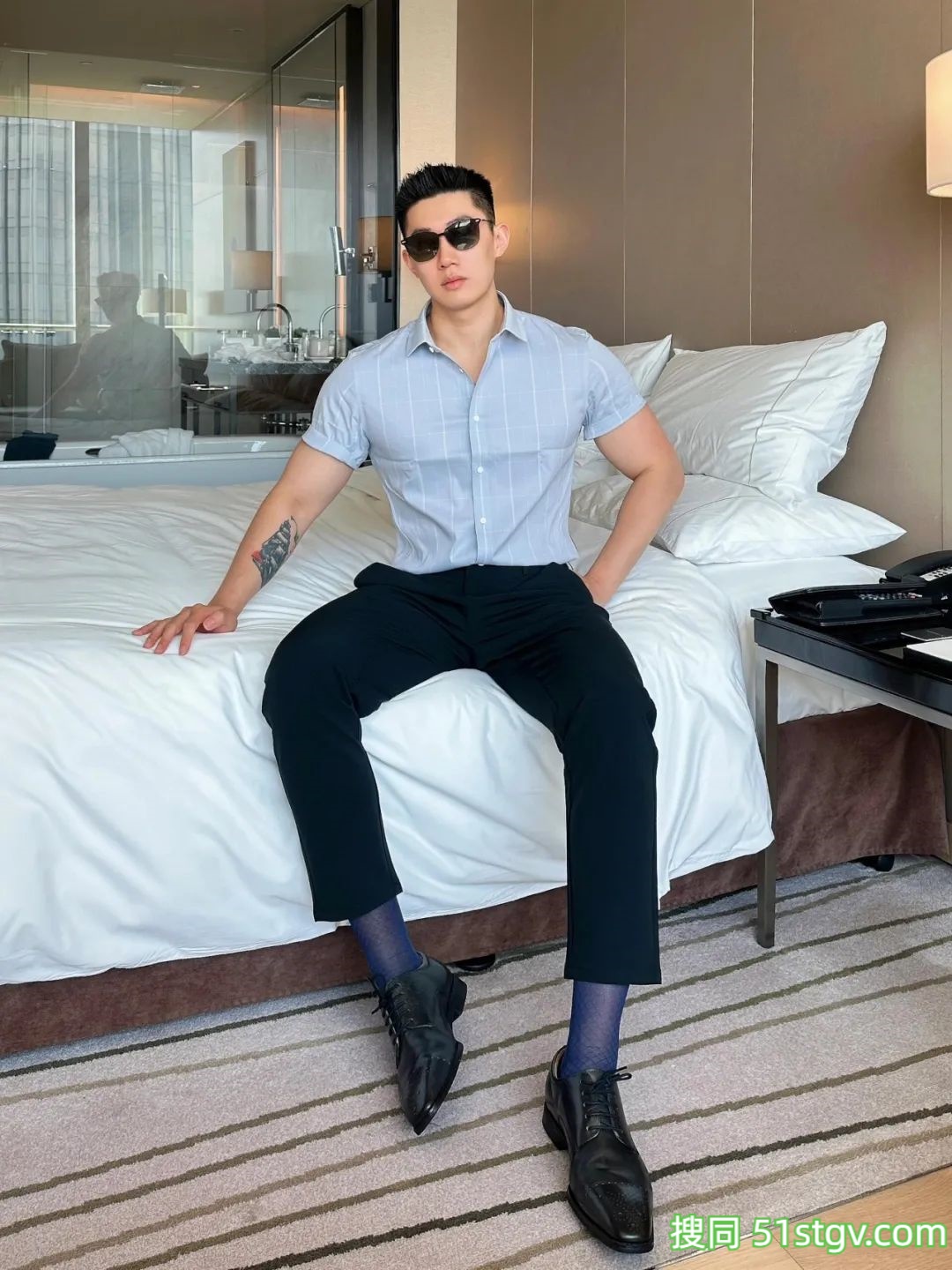 商务精英男的魅力，是不是更为诱人 - 51虹马