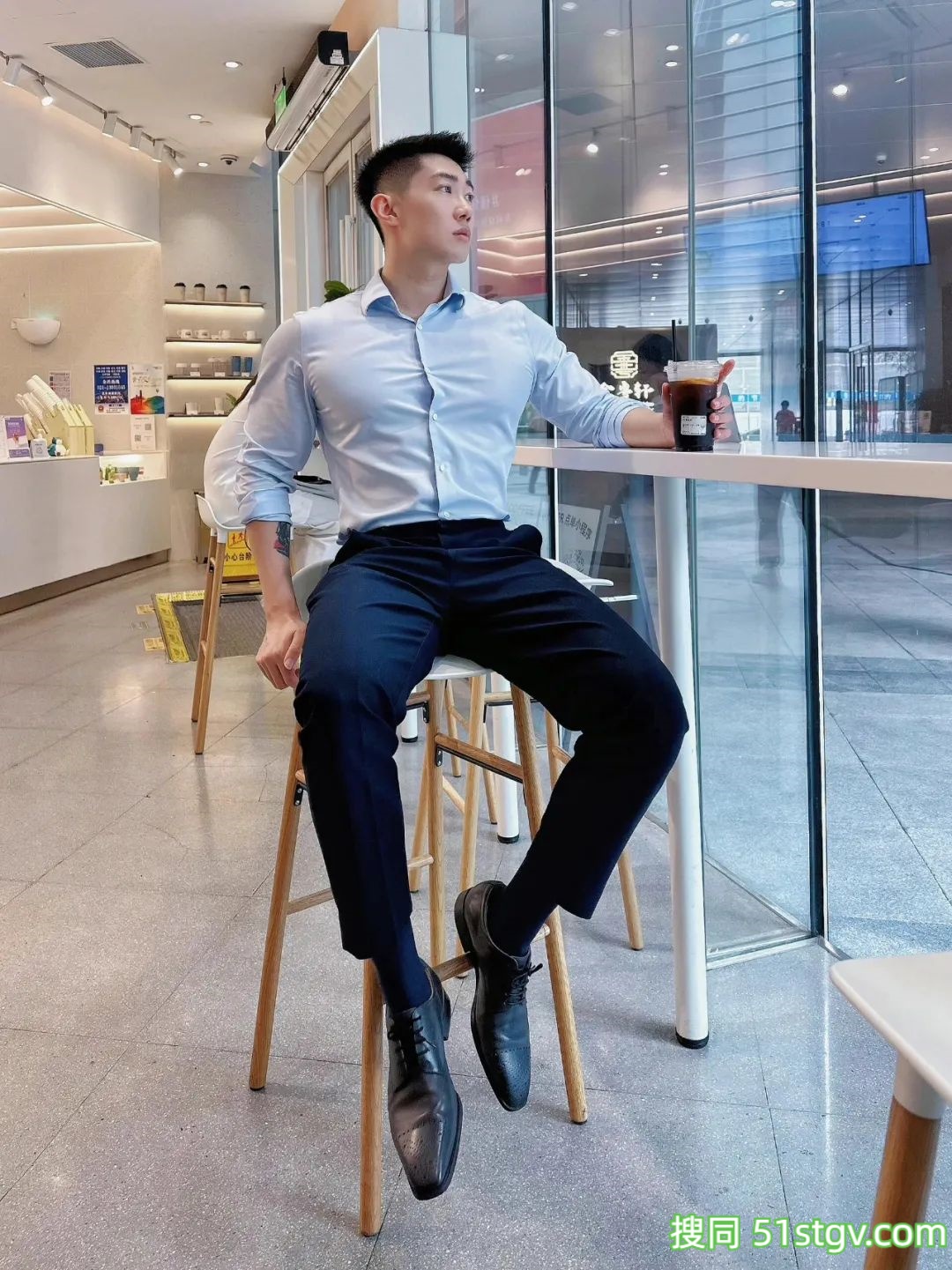 商务精英男的魅力，是不是更为诱人 - 51虹马