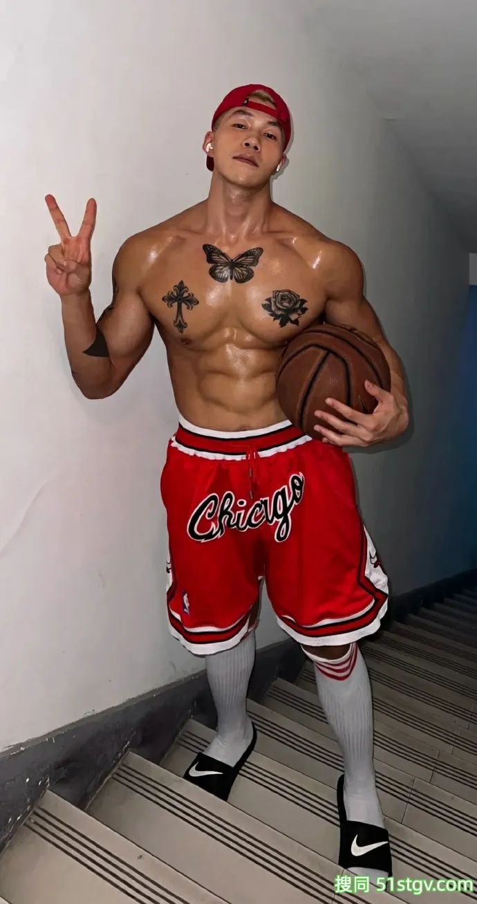 黑皮体育生，疯狂舔屏-51虹马