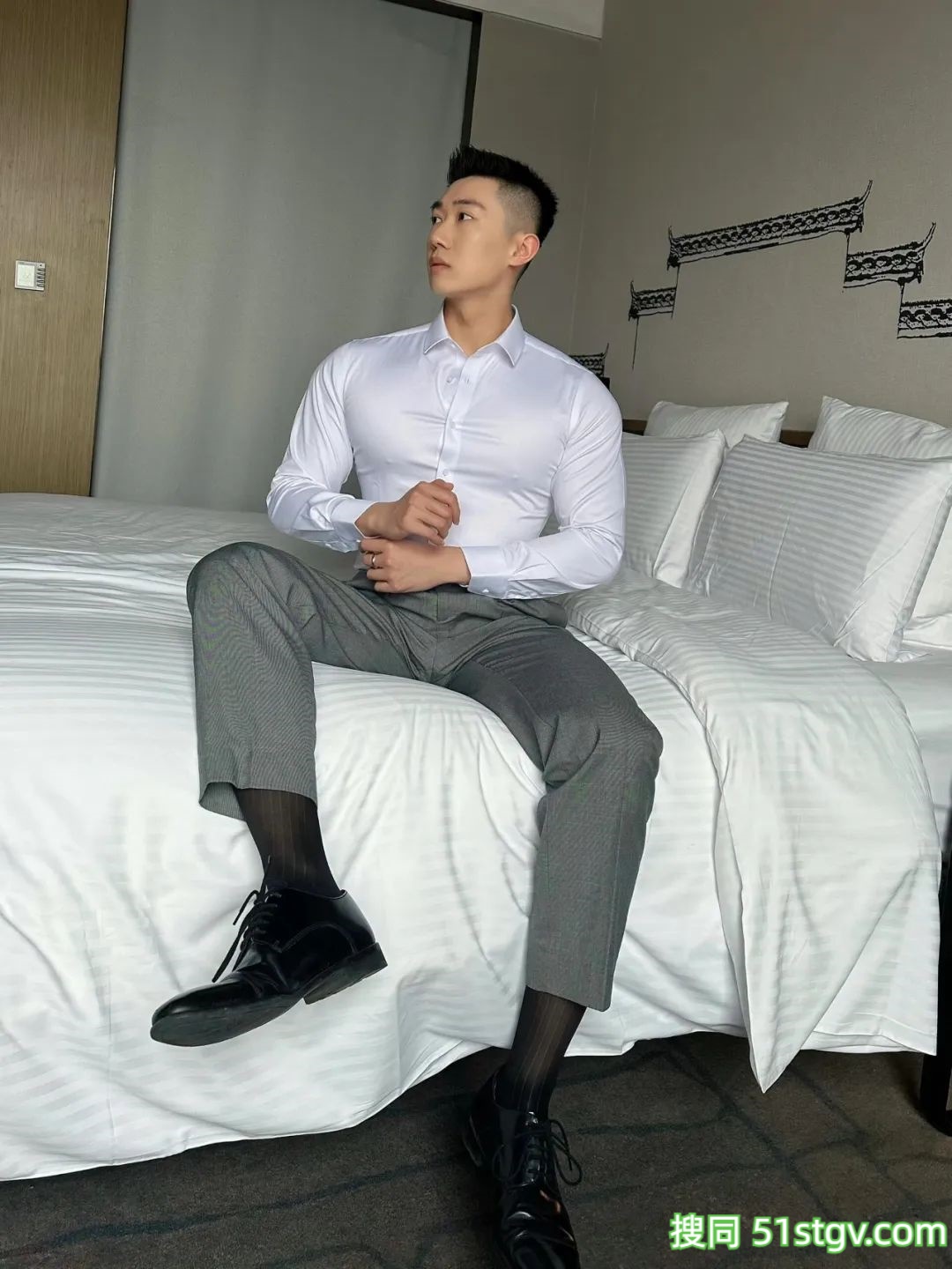 商务精英男的魅力，是不是更为诱人 - 51虹马