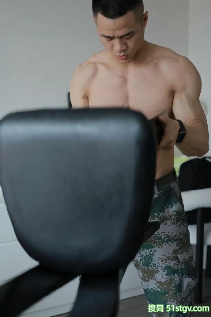 浙江的寸头健身教练，好man ​​​ - 51虹马