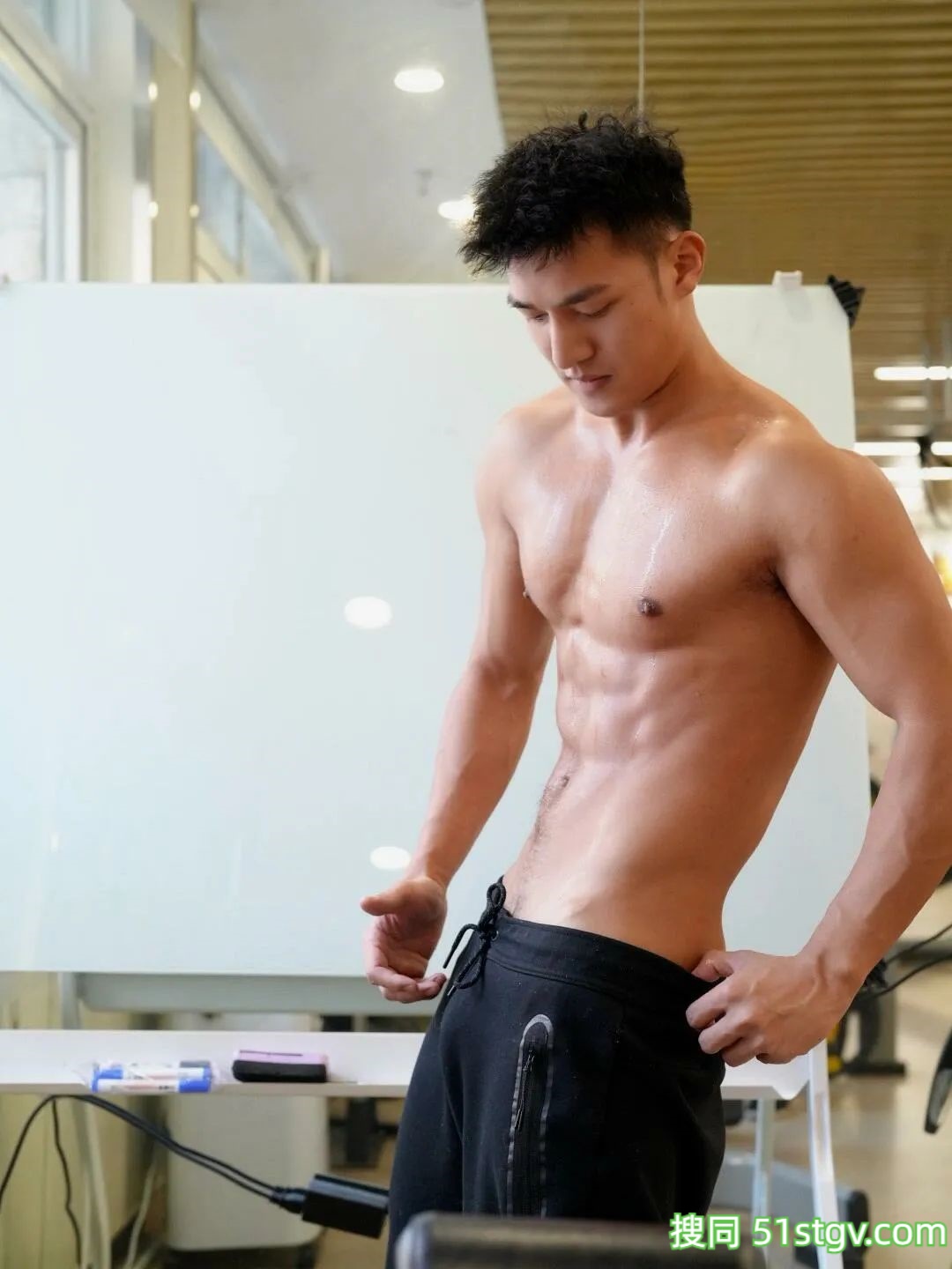 大凸包包，真的好香香 - 51虹马