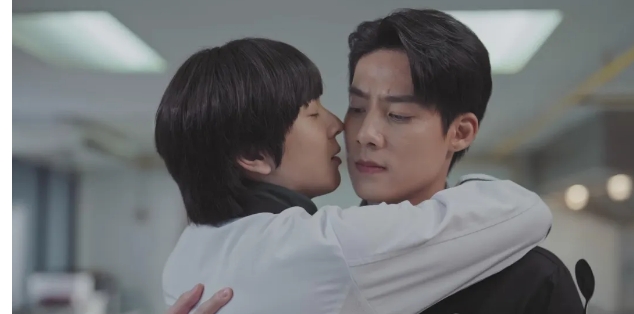 《爱情罗勒香》人大厨和卧底学徒之间的爱情故事 - 51虹马