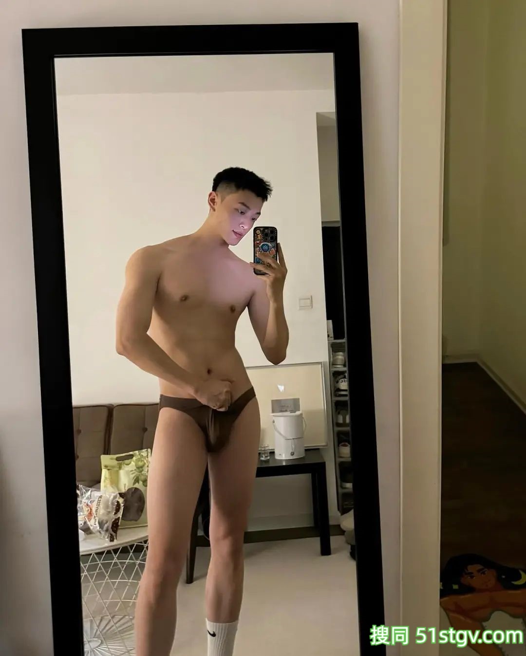 长腿小哥哥 - 51虹马