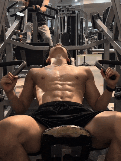 健身房充斥着，荷尔蒙的味道，鲜肉腹肌帅哥 - 51虹马