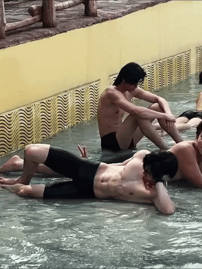 健身房充斥着，荷尔蒙的味道，鲜肉腹肌帅哥 - 51虹马