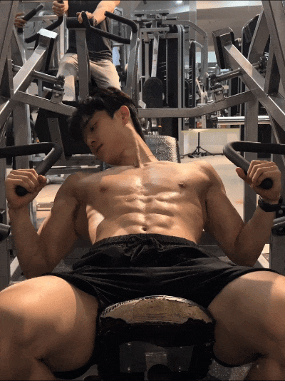 健身房充斥着，荷尔蒙的味道，鲜肉腹肌帅哥-51虹马