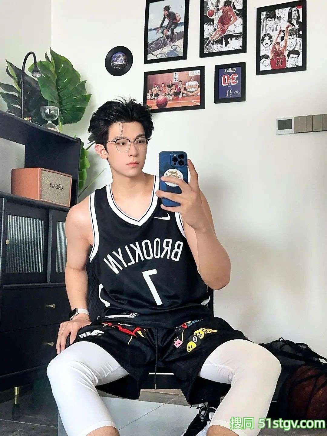 “爽文小说偷跑出来”的高颜霸总 - 51虹马