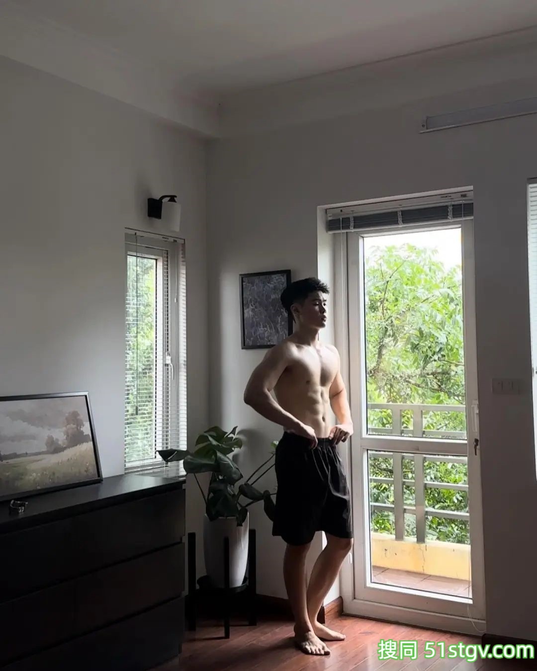 在越南留学的小哥 - 51虹马