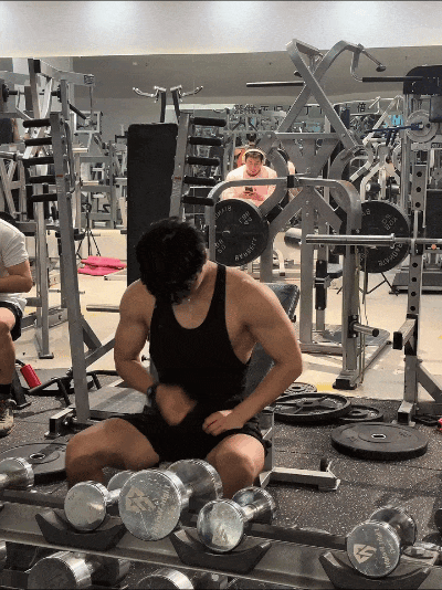 健身房充斥着，荷尔蒙的味道，鲜肉腹肌帅哥 - 51虹马