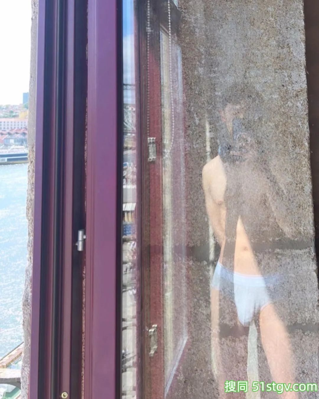 大D，大长腿腹肌帅哥，旅游酒店拍 - 51虹马