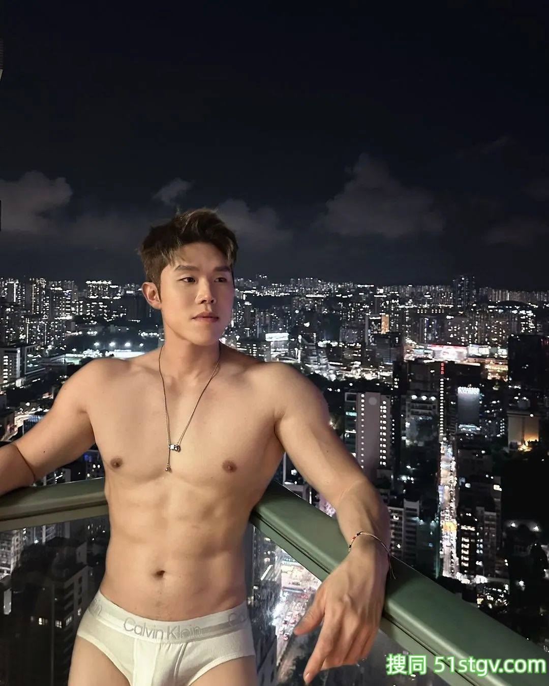 每日男友，健身壮男 - 51虹马