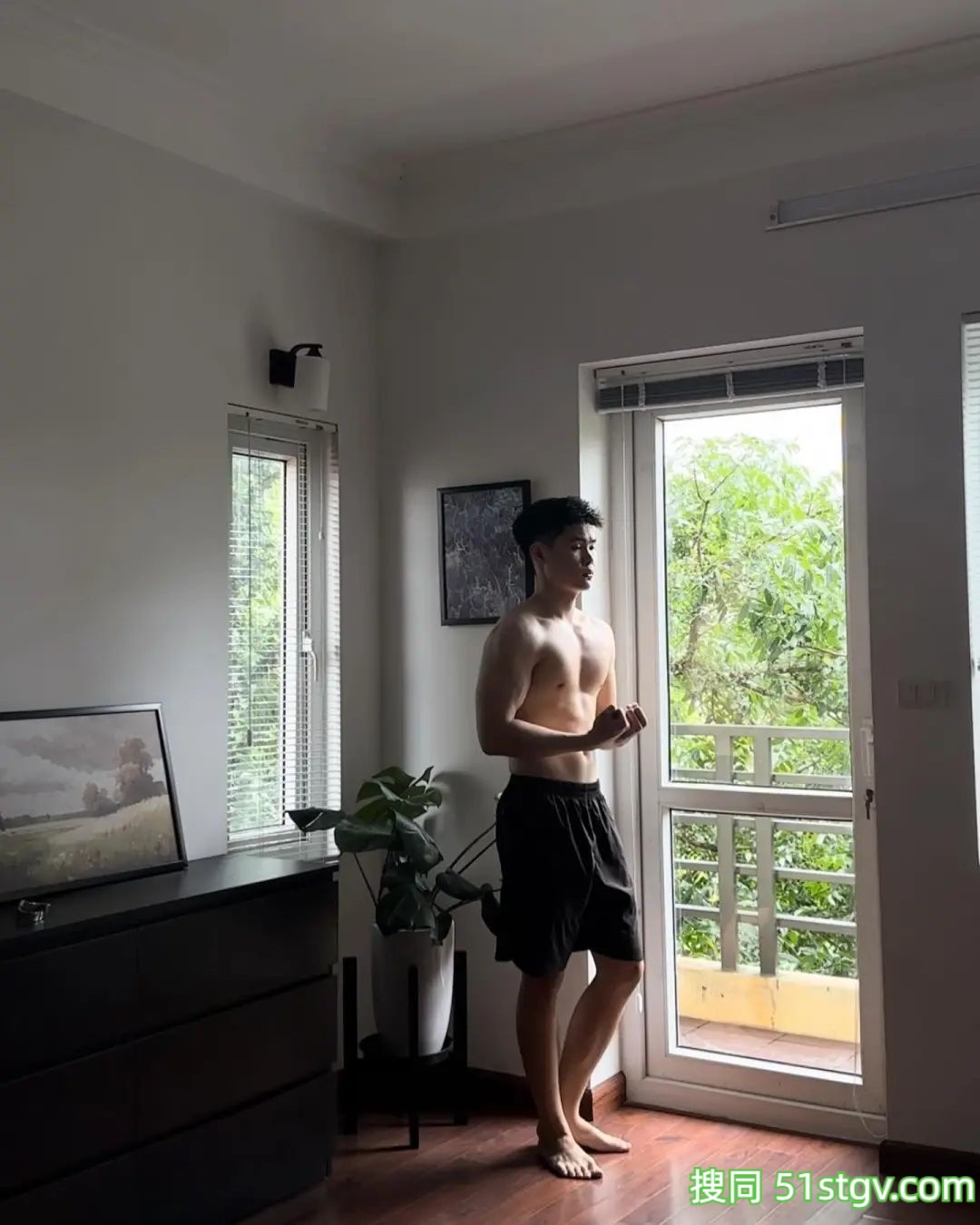 在越南留学的小哥 - 51虹马