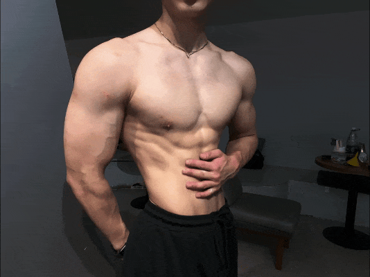 健身房充斥着，荷尔蒙的味道，鲜肉腹肌帅哥 - 51虹马