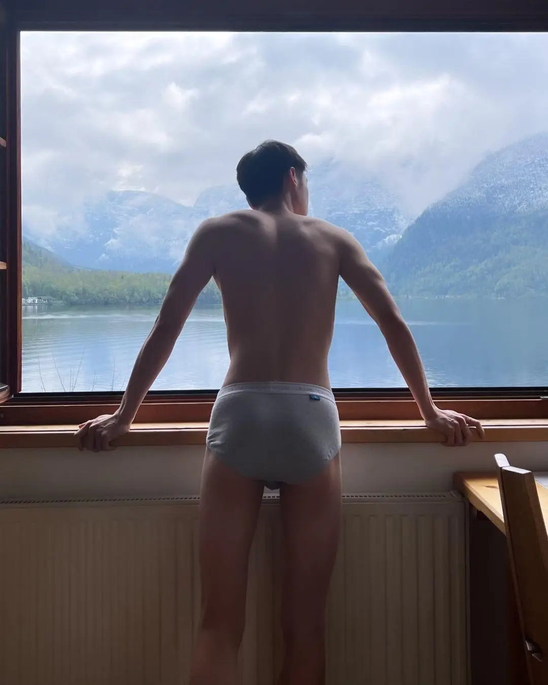 大D，大长腿腹肌帅哥，旅游酒店拍 - 51虹马