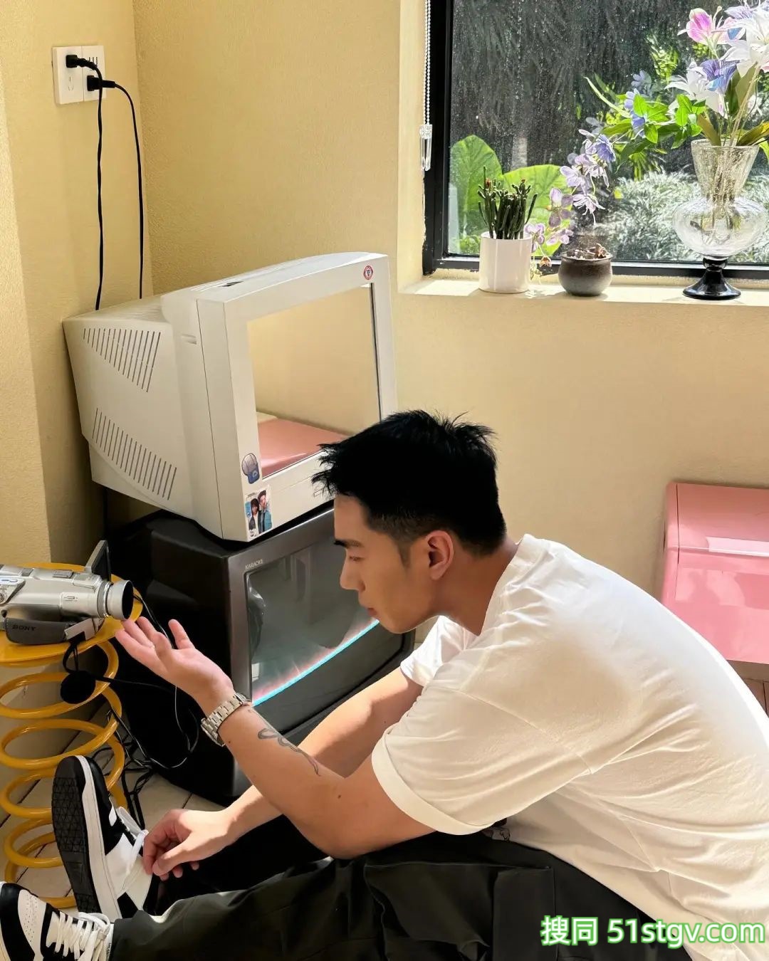 穿衣显瘦，脱衣有肉，这样的帅哥很抢手 - 51虹马