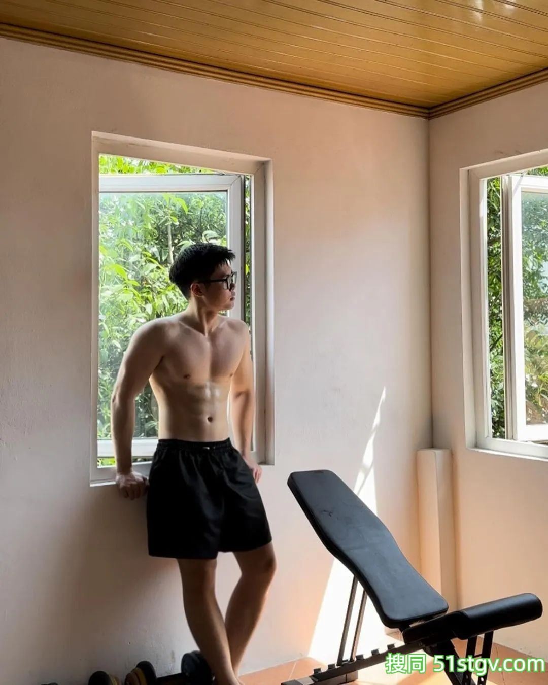 在越南留学的小哥 - 51虹马