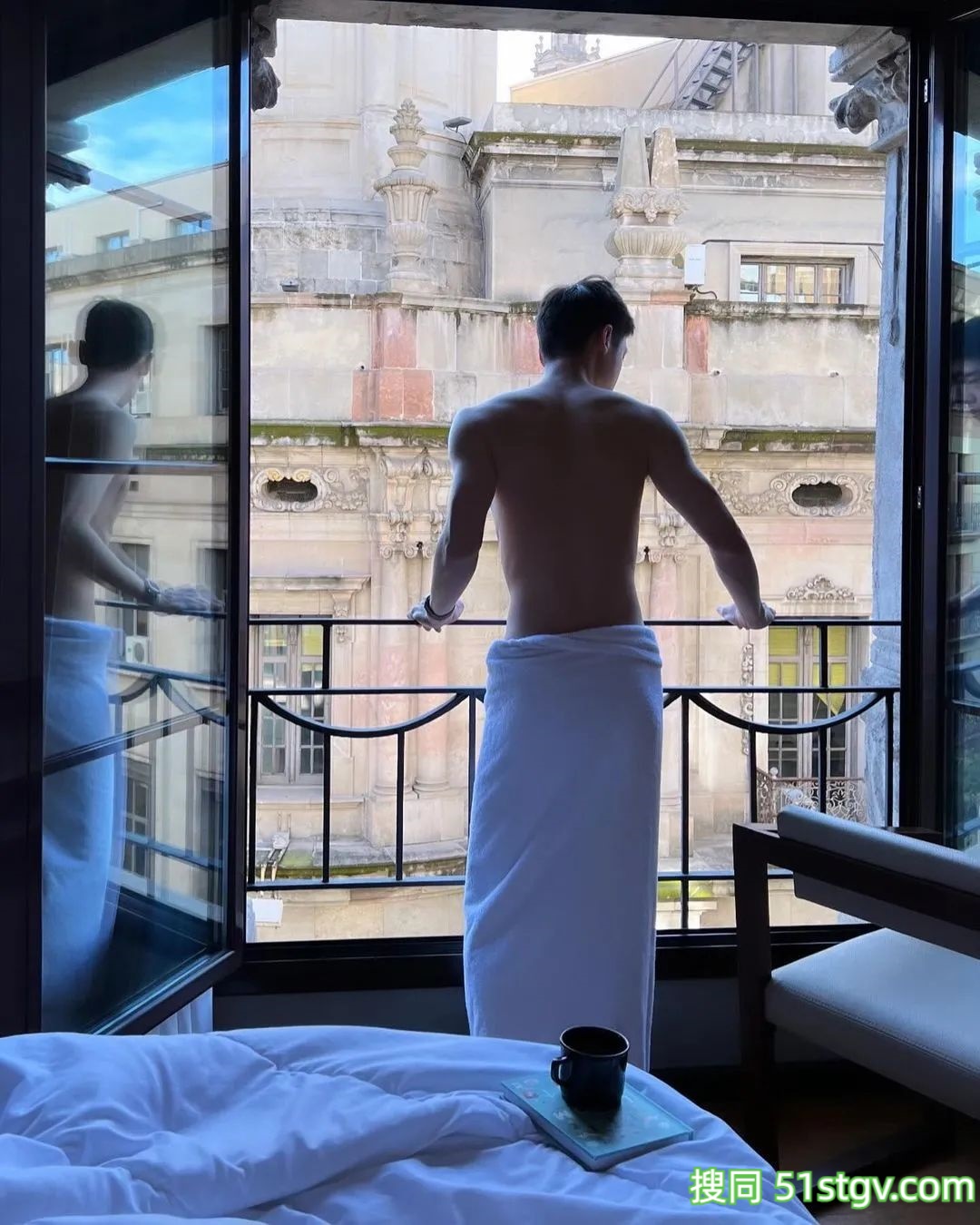 大D，大长腿腹肌帅哥，旅游酒店拍 - 51虹马