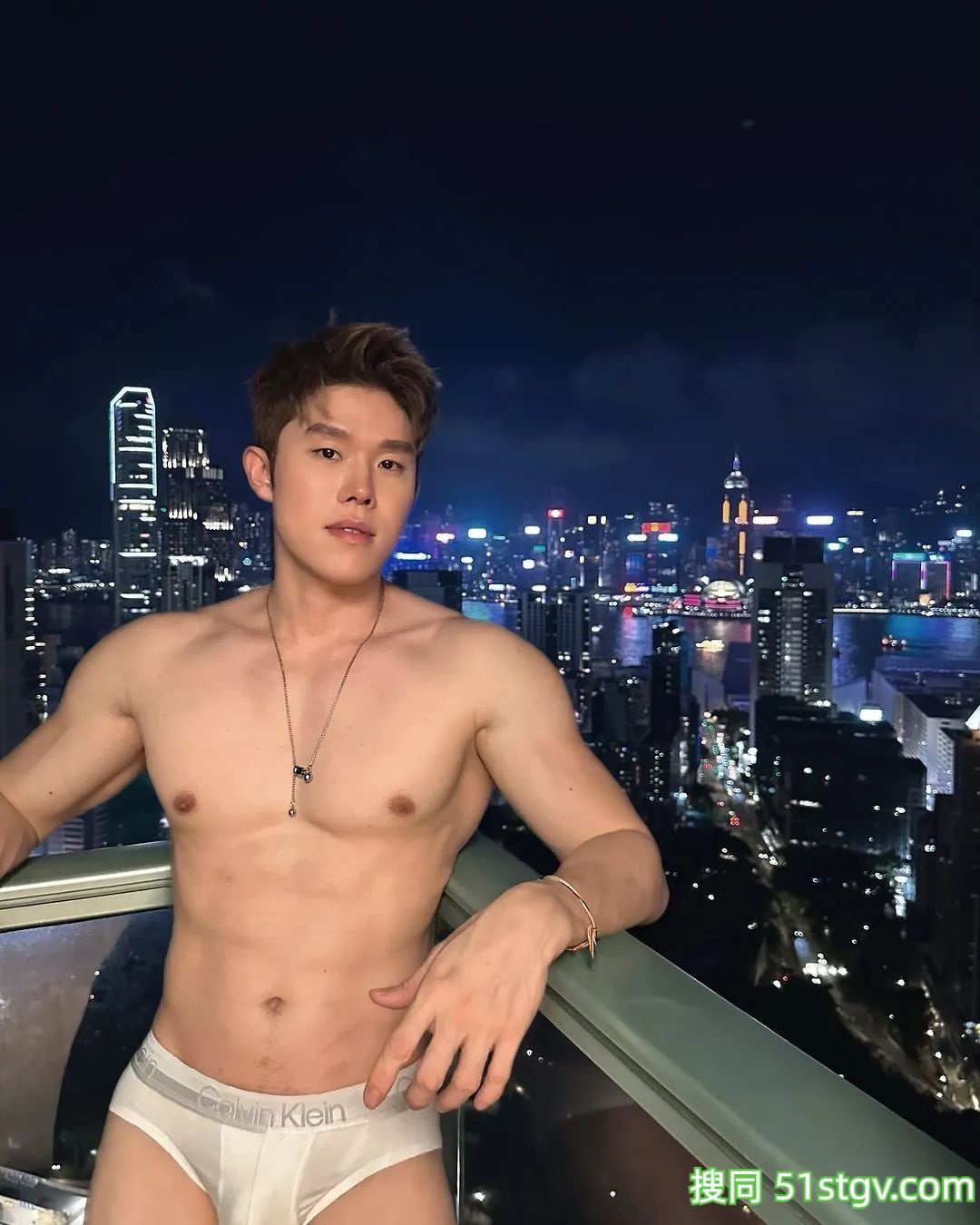 每日男友，健身壮男 - 51虹马