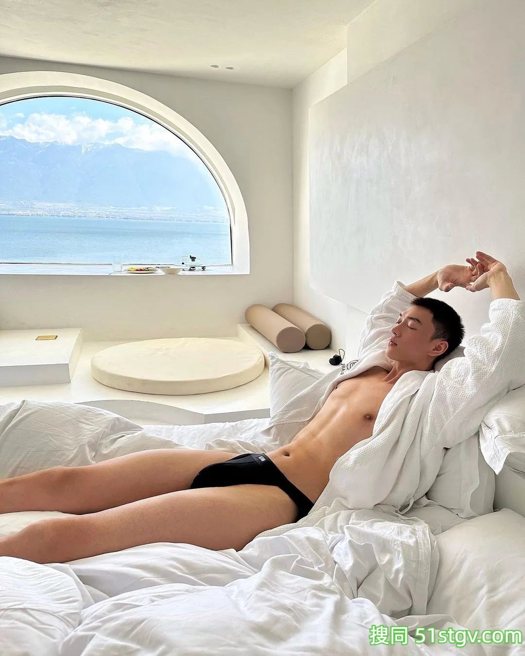 长腿小哥哥 - 51虹马