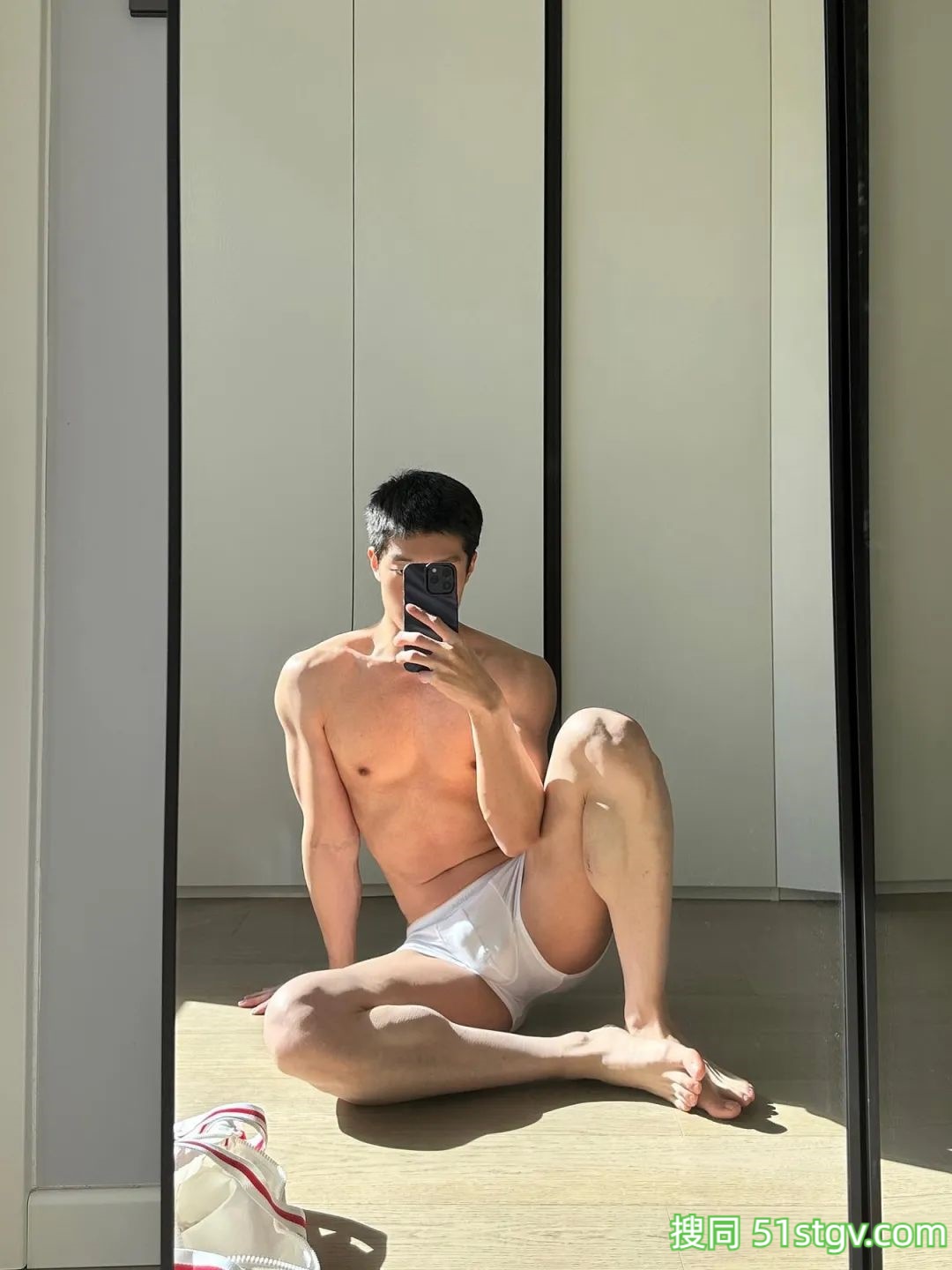 优质男友，穿衣显瘦，脱衣有肉 - 51虹马