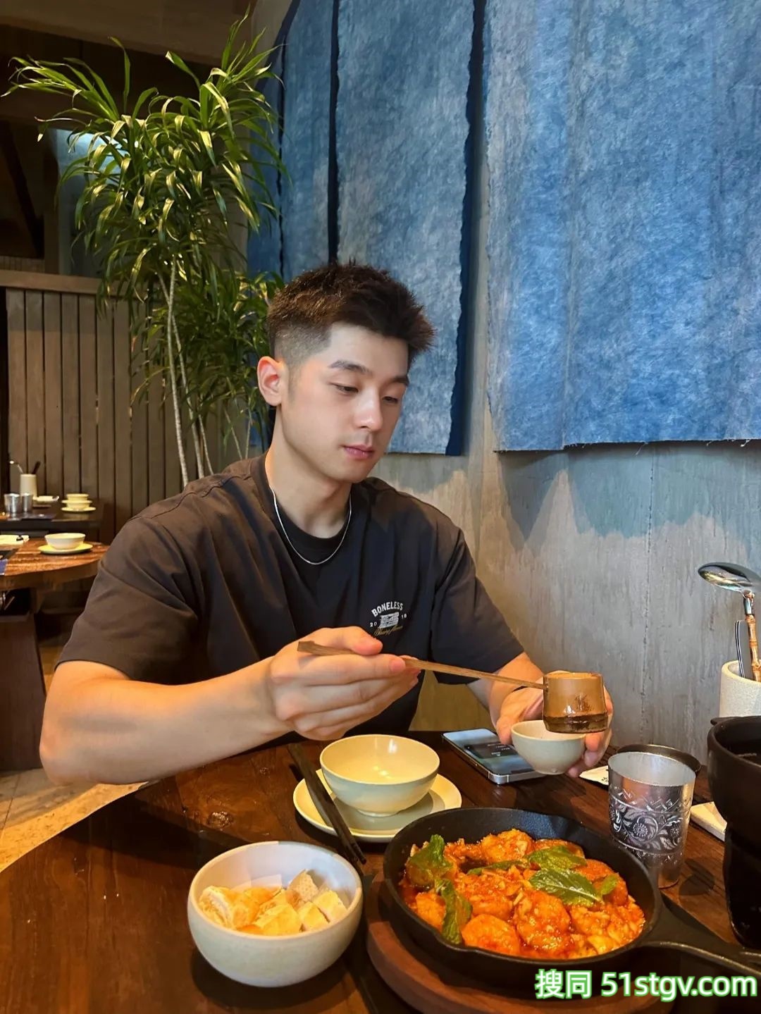 湖南的朱先生 - 51虹马