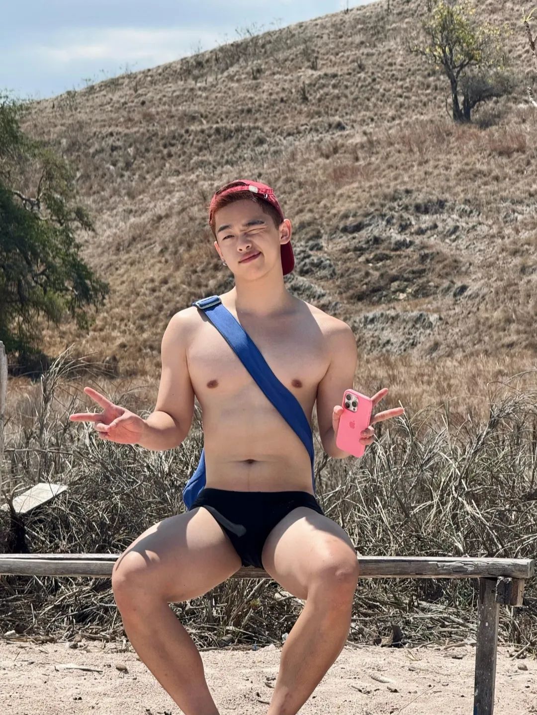 薄肌身材，奶呼呼的帅弟弟 - 51虹马