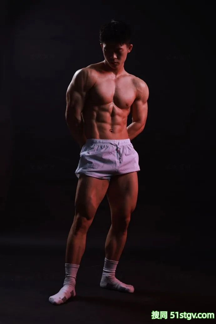 健身大块头的男友 - 51虹马