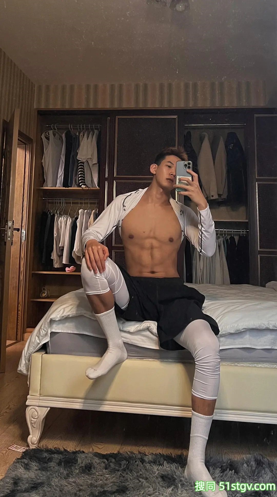 四川的大长腿黑皮小哥哥 - 51虹马