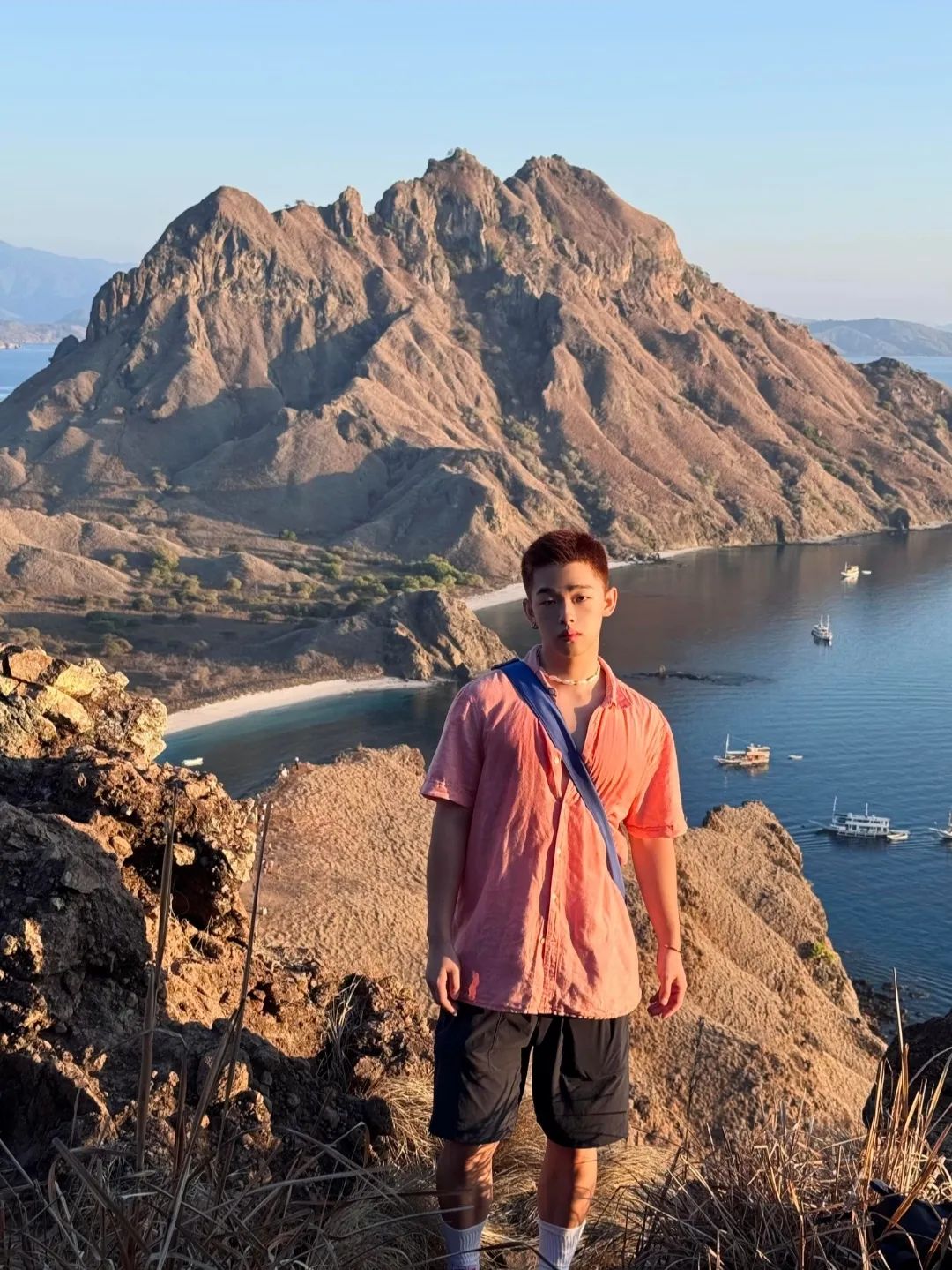 薄肌身材，奶呼呼的帅弟弟 - 51虹马