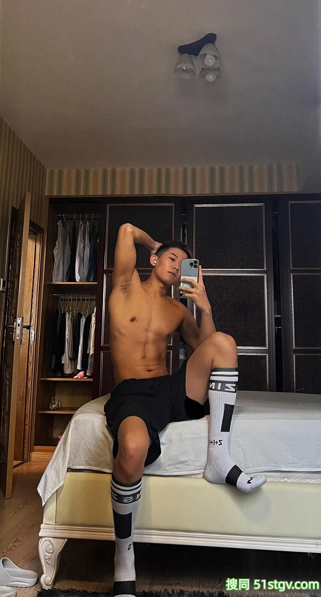 四川的大长腿黑皮小哥哥 - 51虹马